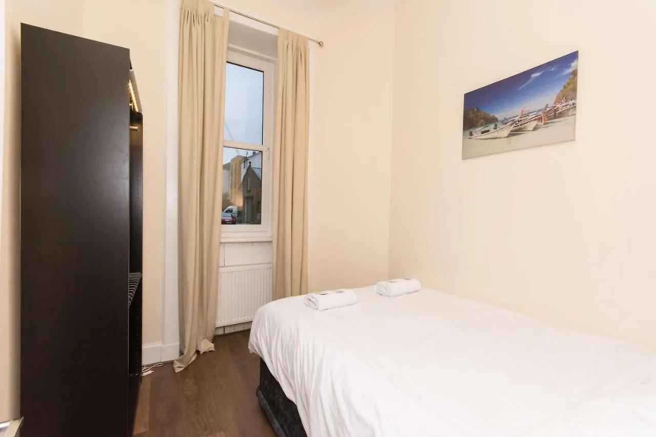 Cozy Apartment By Holyrood Park And Palace
